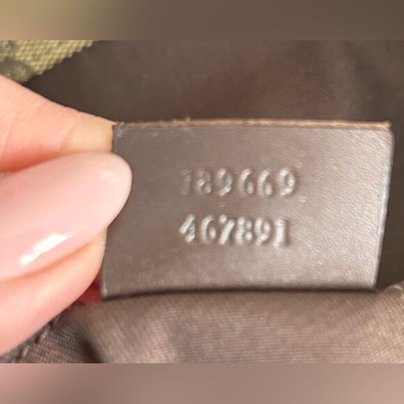 Gucci GG Canvas Web Tote EUC - Picture 9 of 13